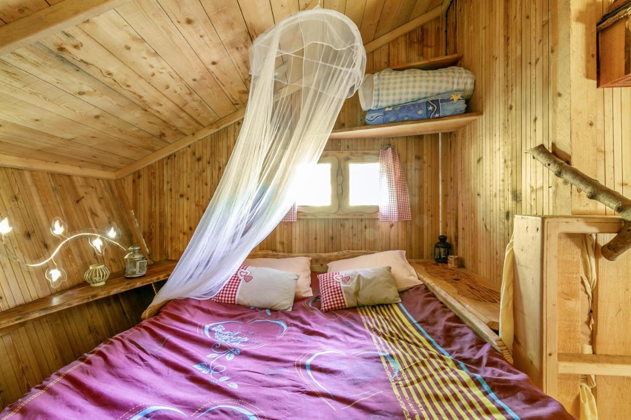 L'Arbre A Cabane Guyonvelle 外观 照片